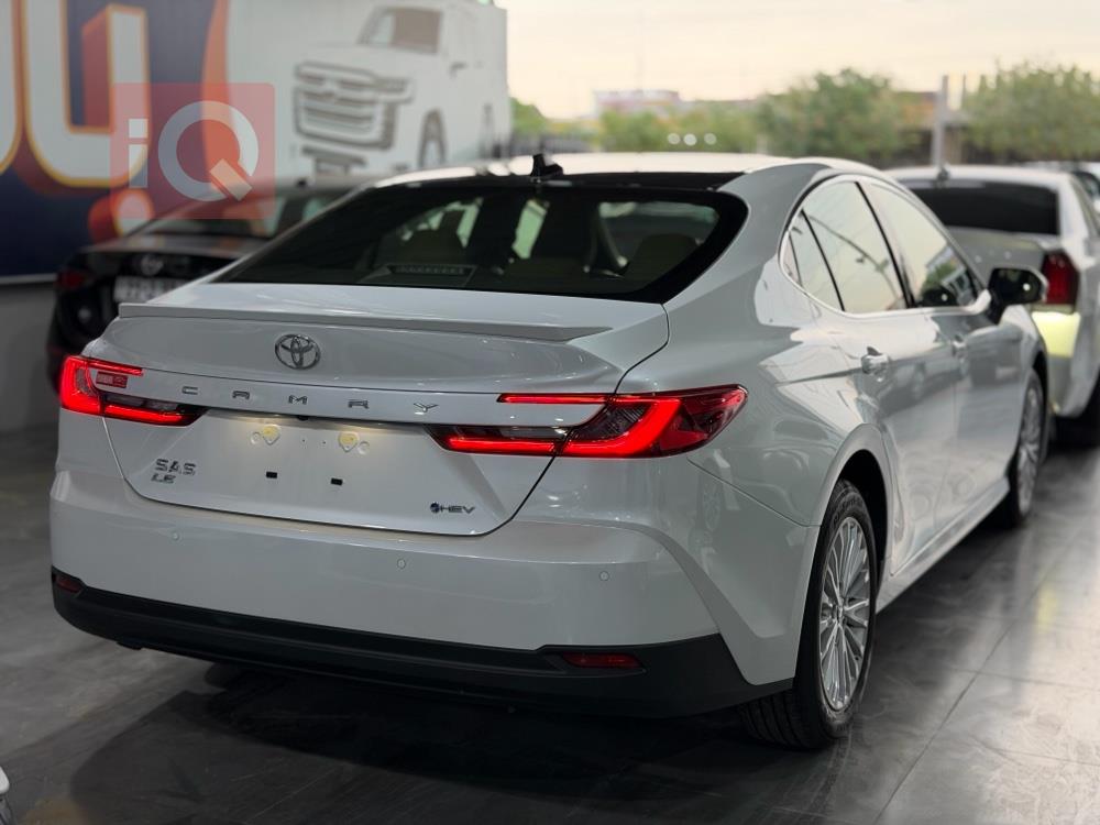 تۆیۆتا کامری